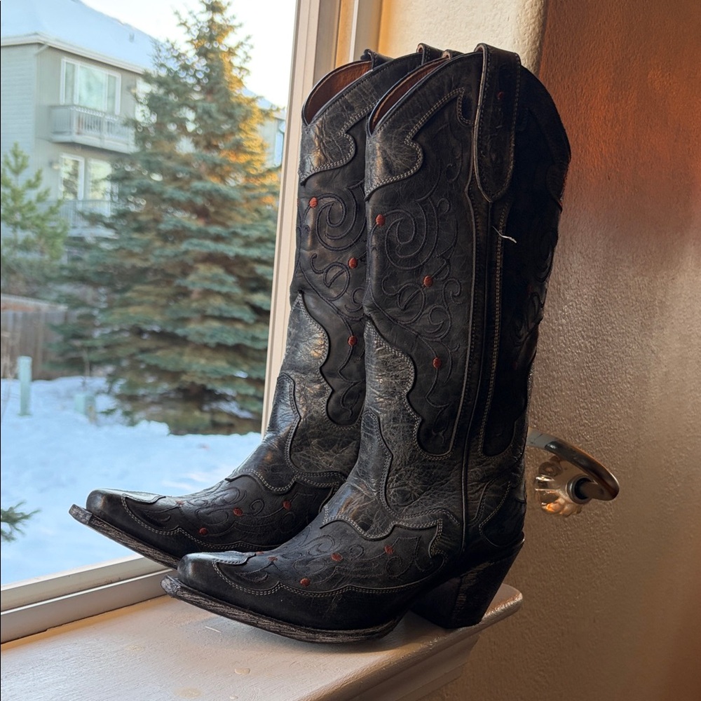 Black Western Heeled Boots